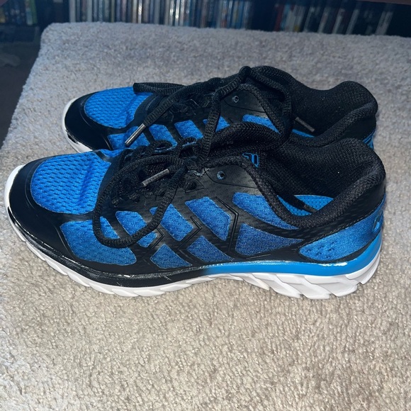 ⭐️3/$15⭐️FILA Phantom GUC Blue Sneakers - Picture 1 of 7